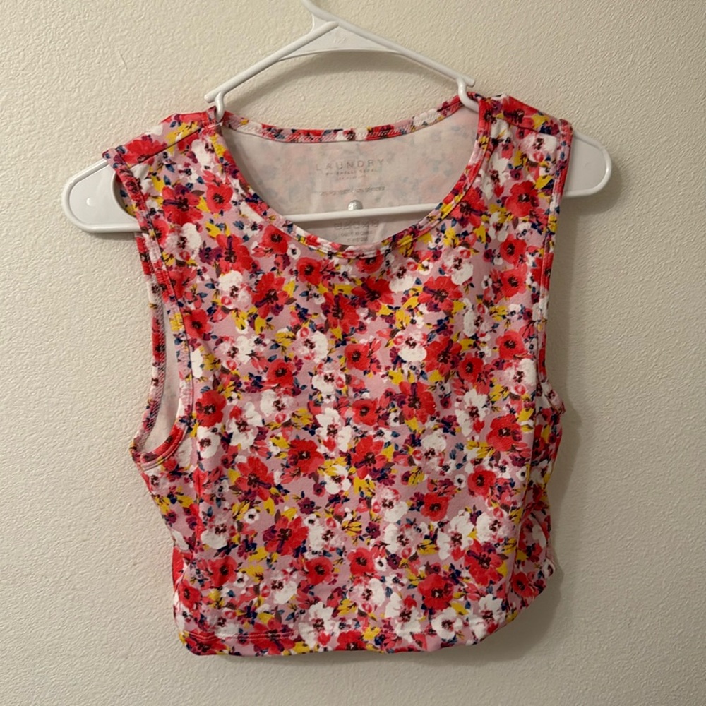 Floral Workout Top with Built-In Bra: size L